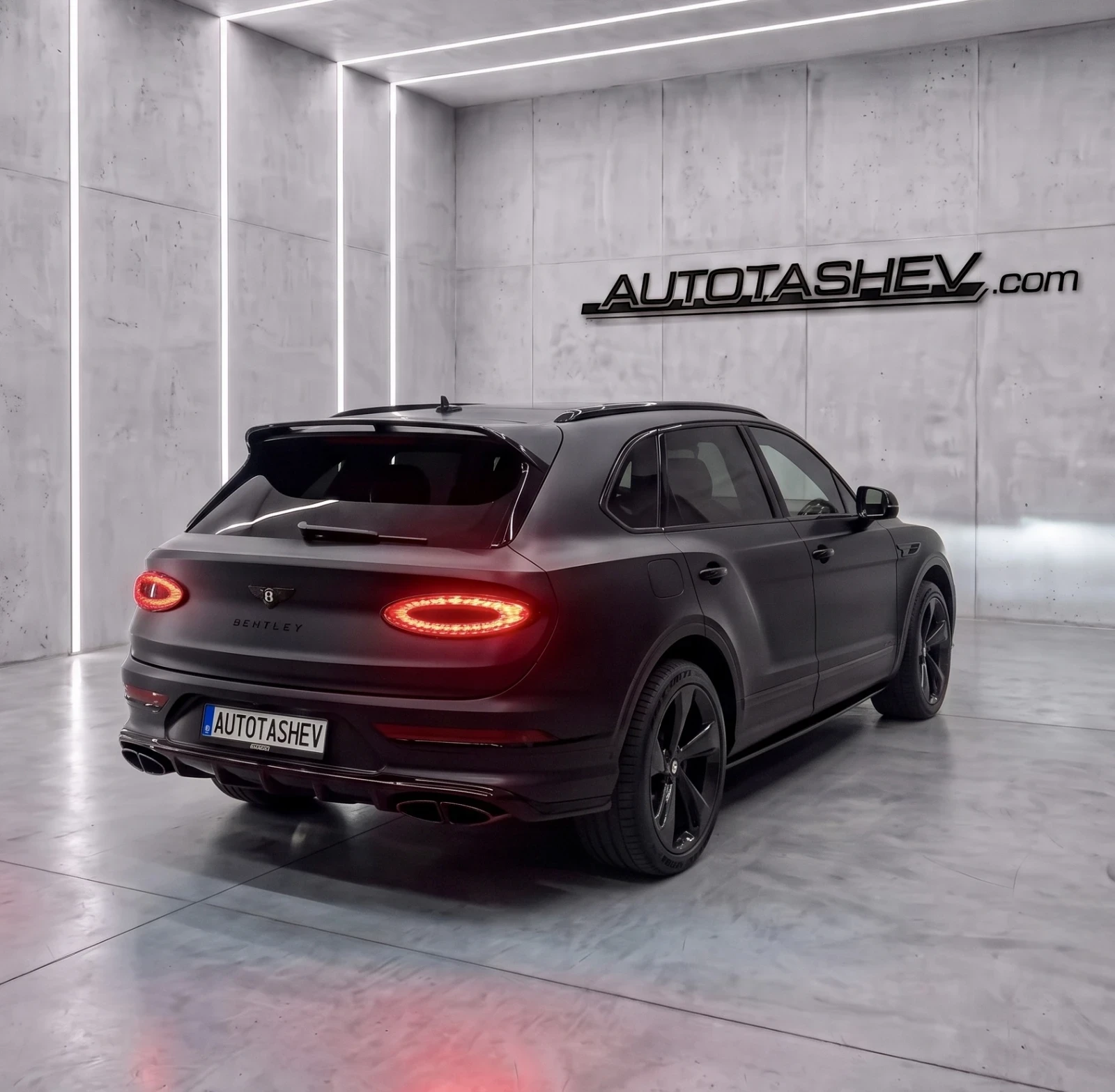 Bentley Bentayga 4.0 S V8 BLACK EDITION PANO ACC AIR SOFTCLOSE HUD, снимка 2 - Автомобили и джипове - 55476252