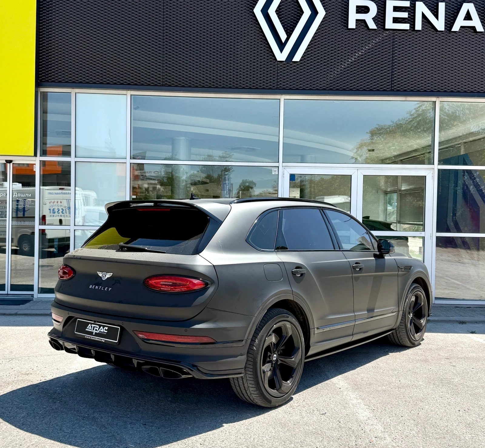 Bentley Bentayga 4.0 S V8 BLACK EDITION PANO ACC AIR SOFTCLOSE HUD, снимка 10 - Автомобили и джипове - 55476252