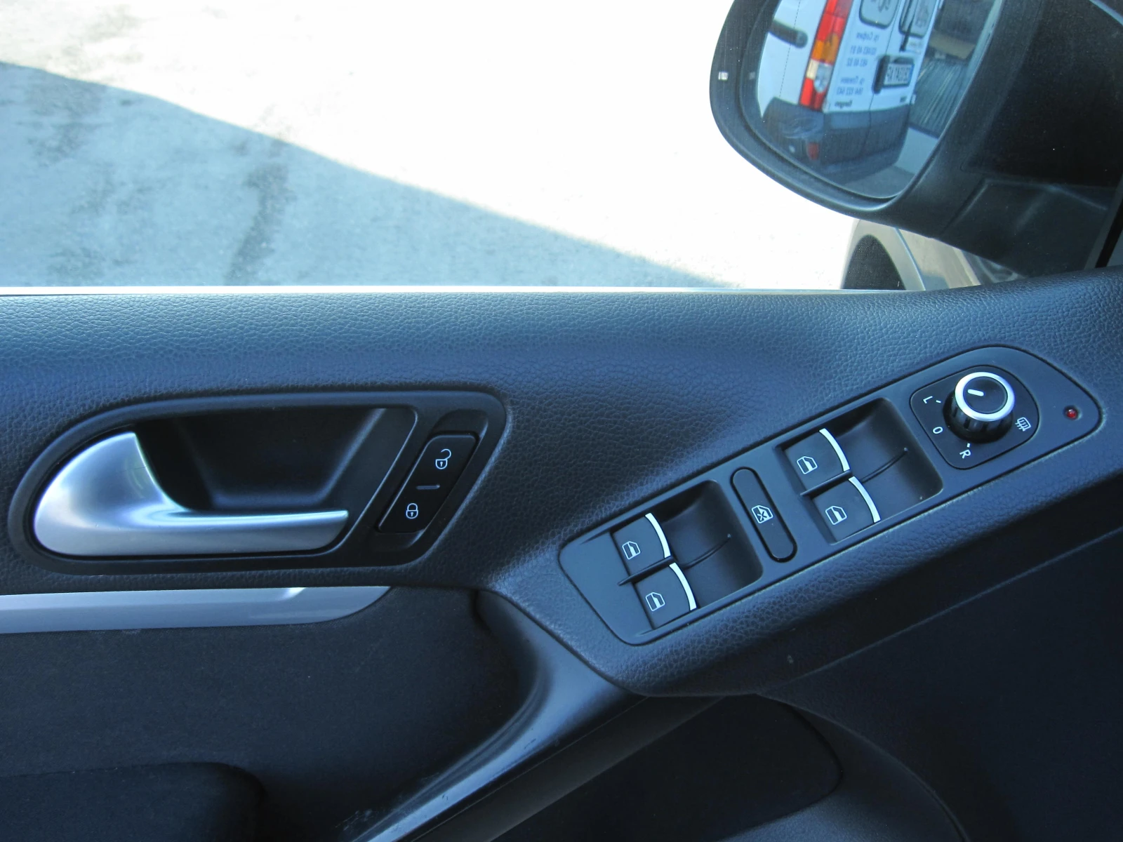 VW Tiguan 4�4, �������, 2, 0-TDI, Navi | Mobile.bg � ����������� 9