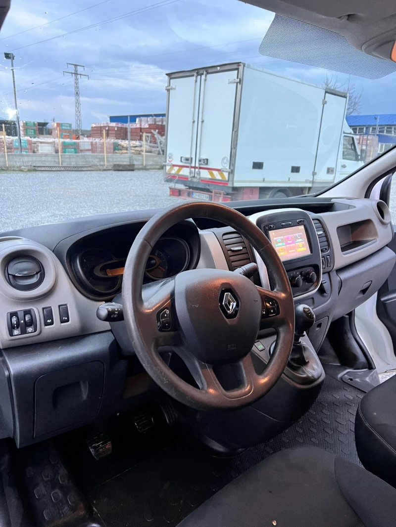 Renault Trafic 6 МЕСТА* ЛИЗИНГ* ЕВРО6, снимка 8 - Бусове и автобуси - 49484290