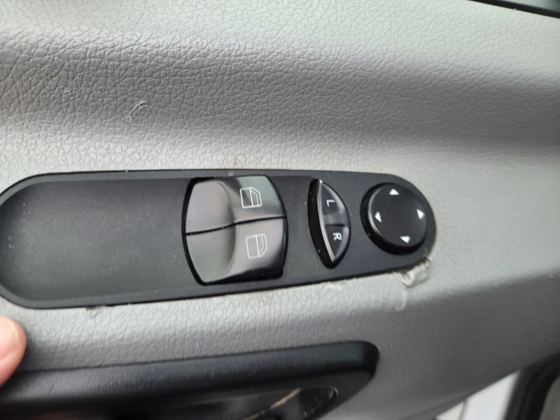 Mercedes-Benz Sprinter 313 CDI, Пътнически, 9 местен, Климатик, Нави, снимка 12 - Бусове и автобуси - 52323503