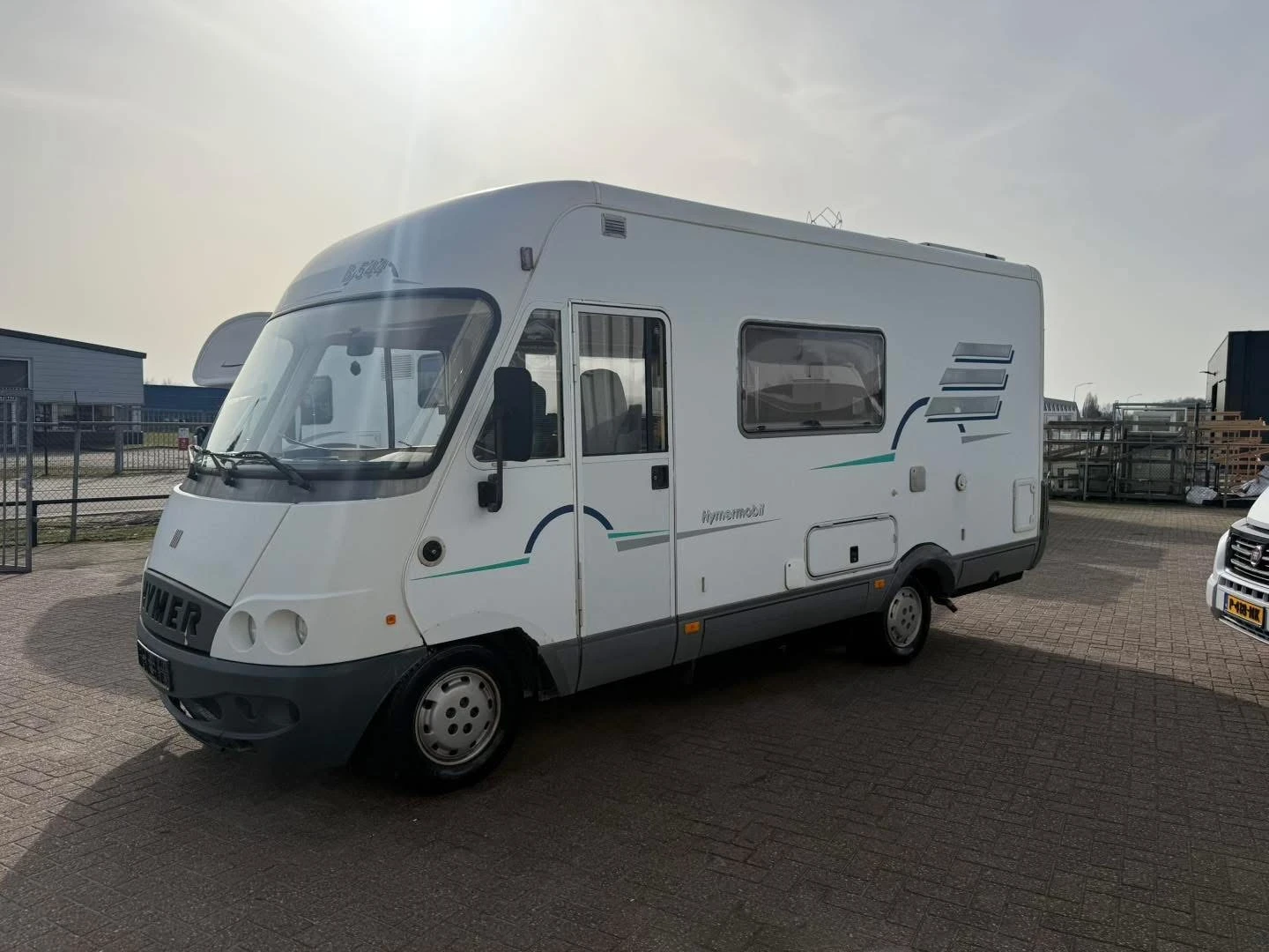 Кемпер HYMER / ERIBA B574, снимка 2 - Каравани и кемпери - 54145023