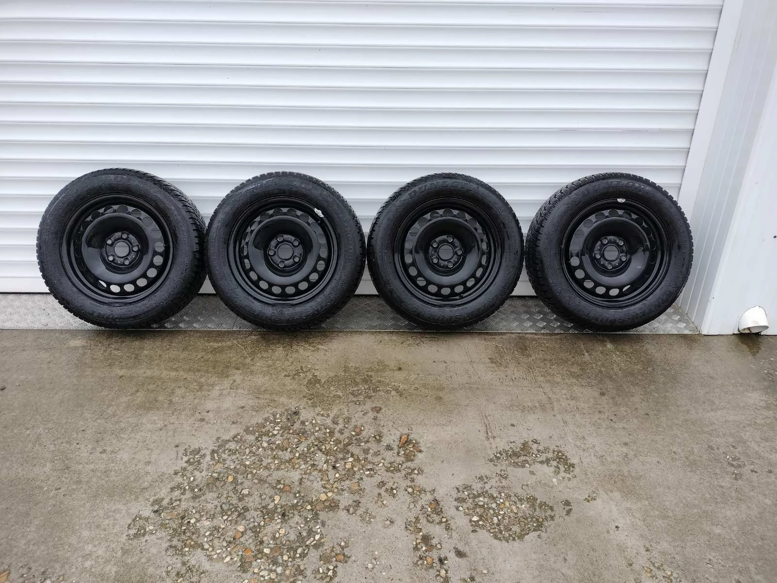    215/60R16  Skoda Superb | Mobile.bg   1