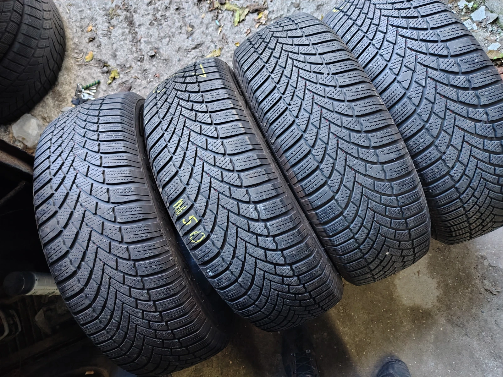 ���� 235/65R17 | Mobile.bg � ����������� 2