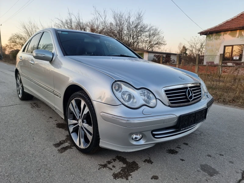 Mercedes-Benz C 240 Facelift , снимка 11 - Автомобили и джипове - 48005893