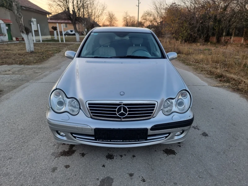 Mercedes-Benz C 240 Facelift , снимка 2 - Автомобили и джипове - 48005893