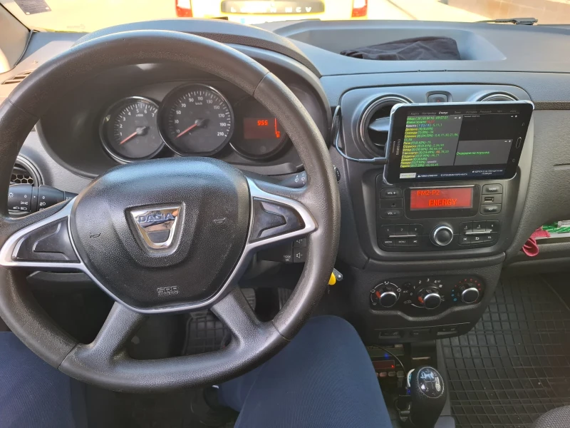 Dacia Lodgy 1.5 DCI, снимка 5 - Автомобили и джипове - 48216869