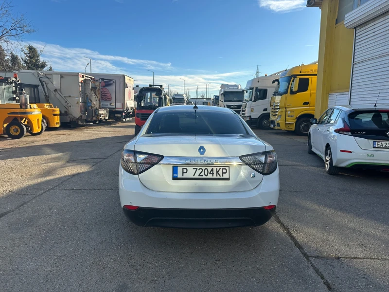 Renault Fluence, снимка 3 - Автомобили и джипове - 48389576