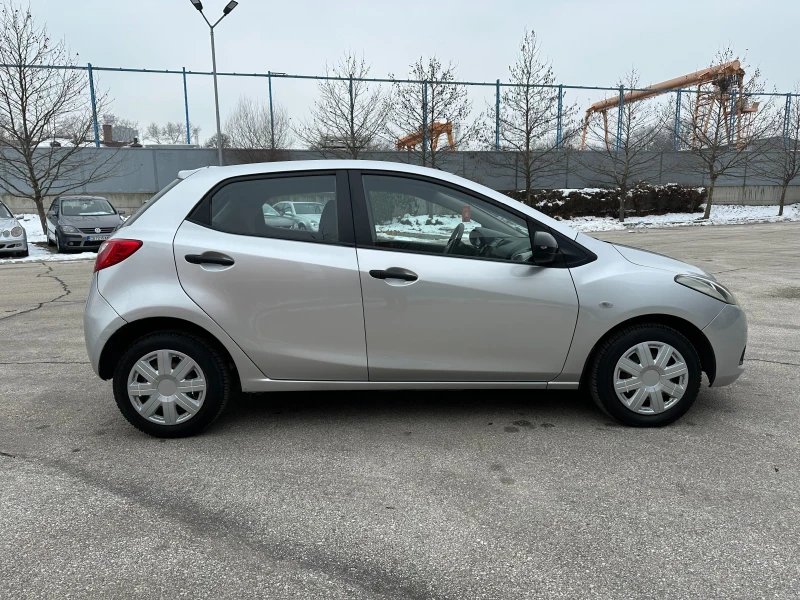 Mazda 2 1.4i 75 к.с., снимка 5 - Автомобили и джипове - 48752944