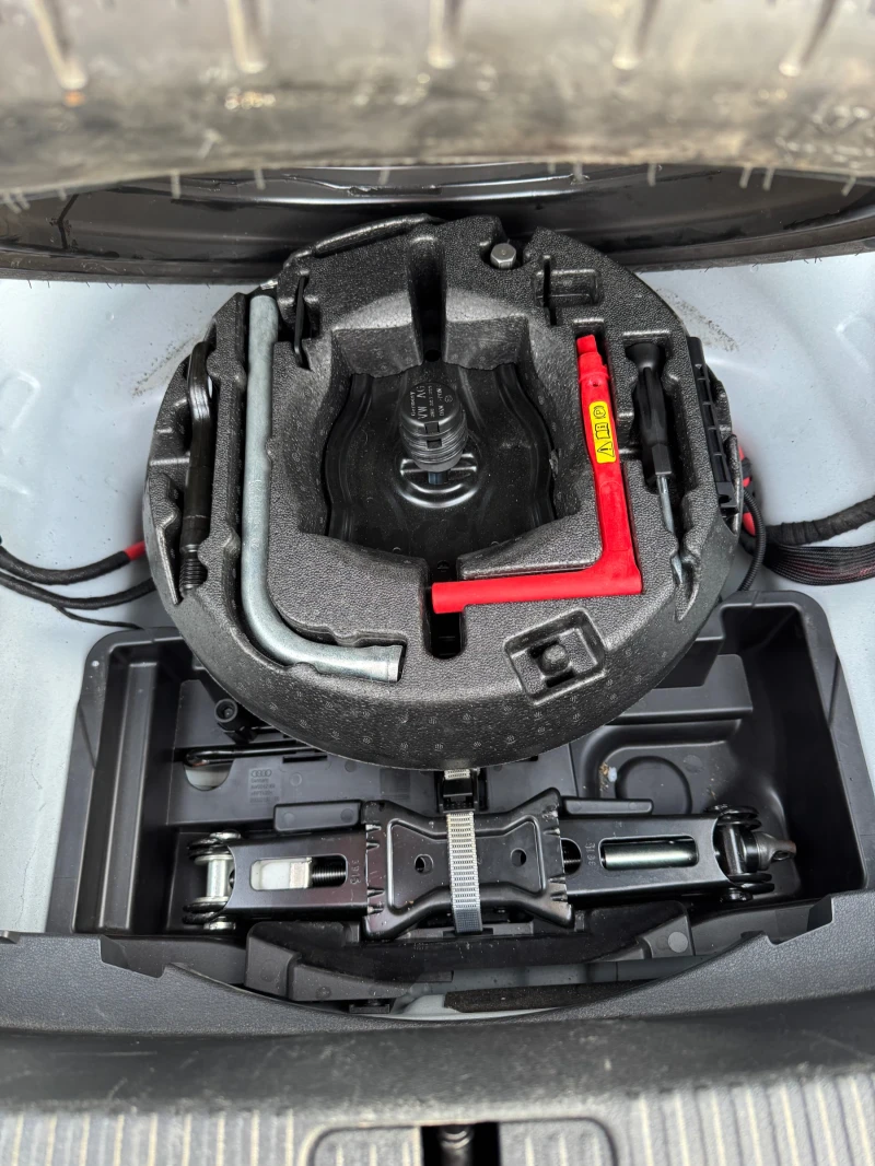 Audi A4, снимка 8 - Автомобили и джипове - 52284689