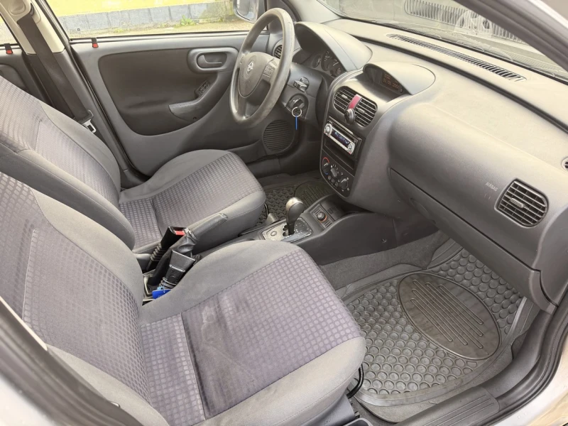 Opel Corsa AVTOMAT!!!, снимка 9 - Автомобили и джипове - 52722365