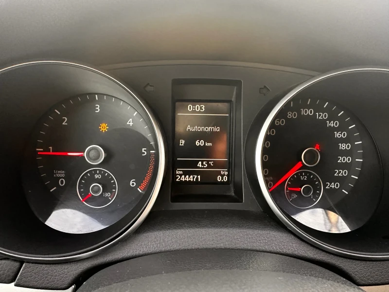 VW Golf 2.0TDI 140 ks, снимка 7 - Автомобили и джипове - 52866763