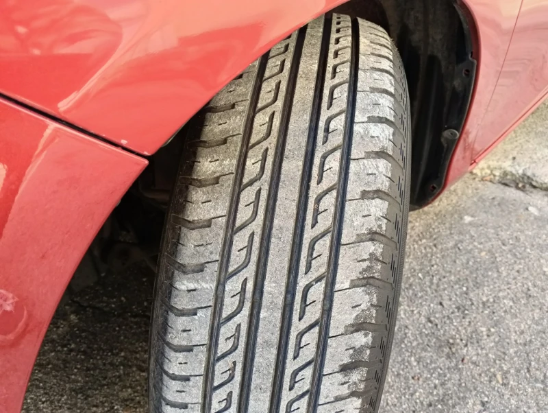 Toyota Yaris, снимка 15 - Автомобили и джипове - 52880867