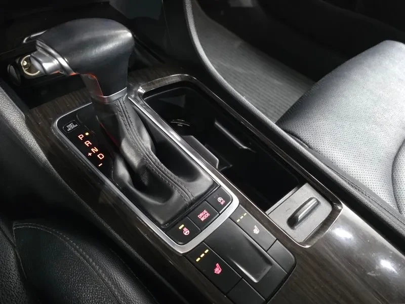 Kia K5 1.7 SX PRESTIGE, снимка 9 - Автомобили и джипове - 55793820