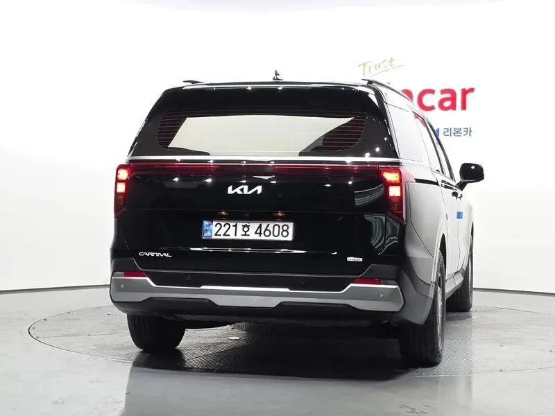 Kia Carnival, снимка 3 - Автомобили и джипове - 56719994