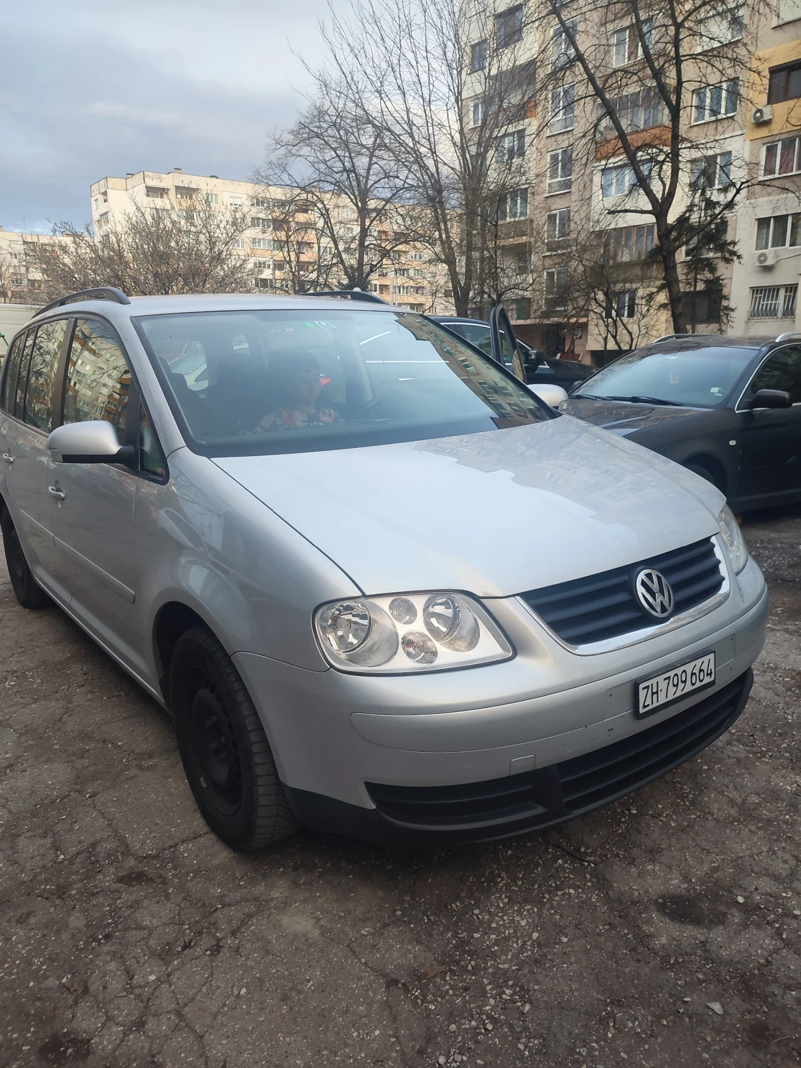 VW Touran 1.9 tdi 105 к.с. - изображение 2