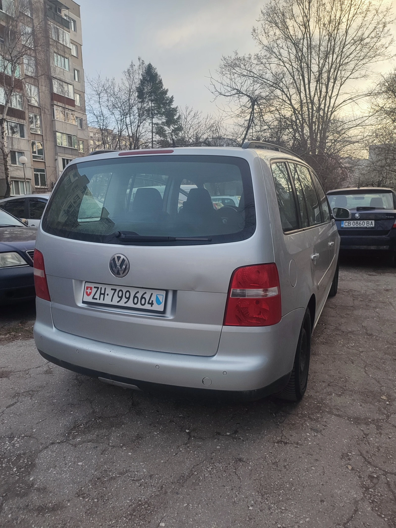 VW Touran 1.9 tdi 105 к.с. - изображение 4