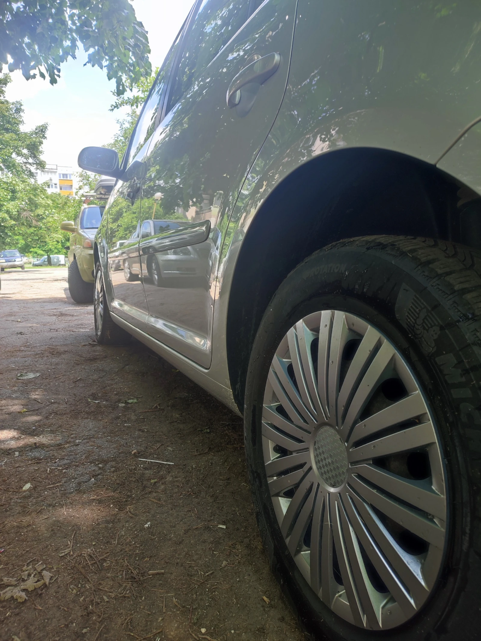 VW Touran 1.9 tdi 105 к.с. 6ск - изображение 7
