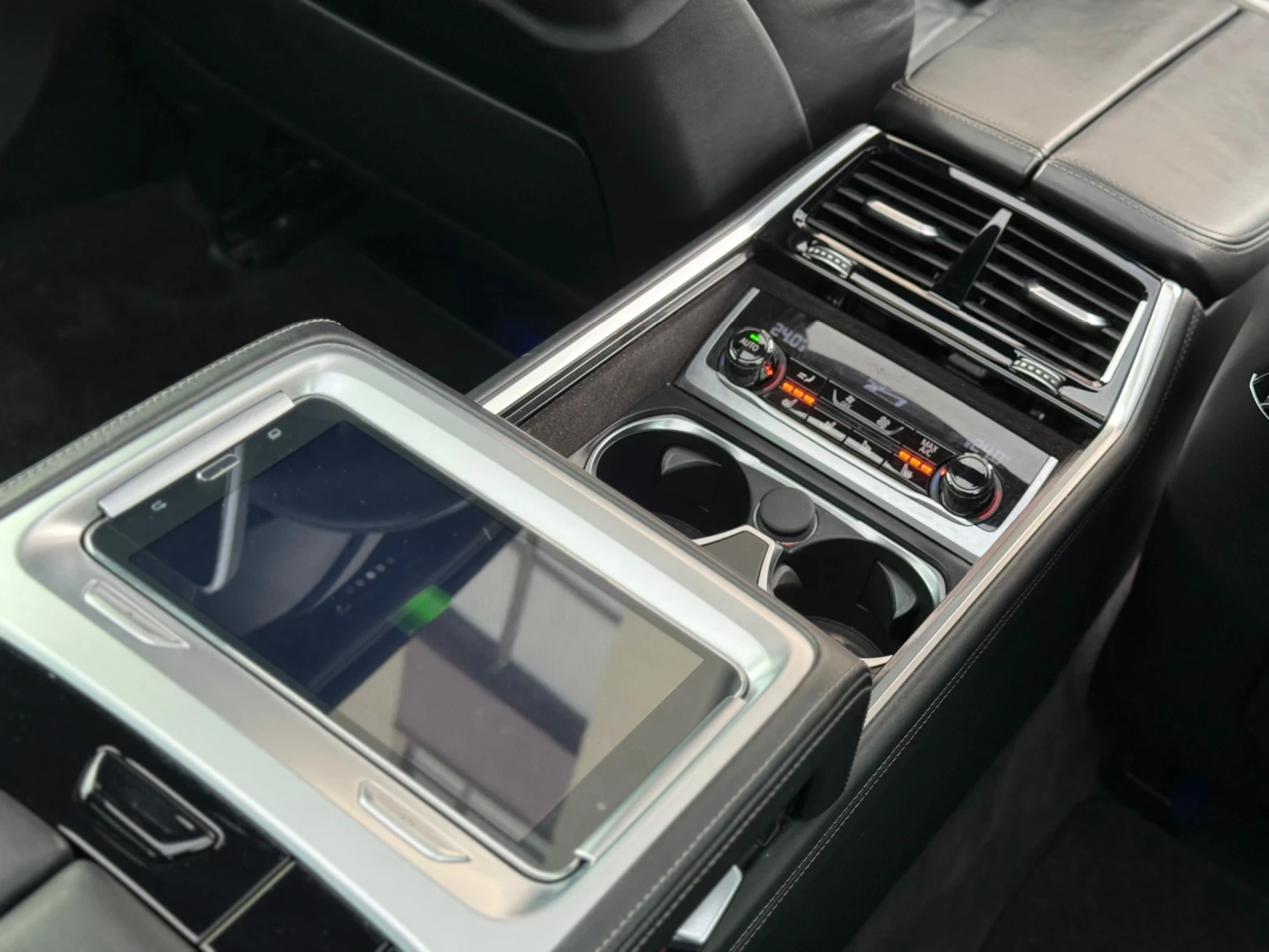 BMW 750 Long M-packet Carbon - изображение 7