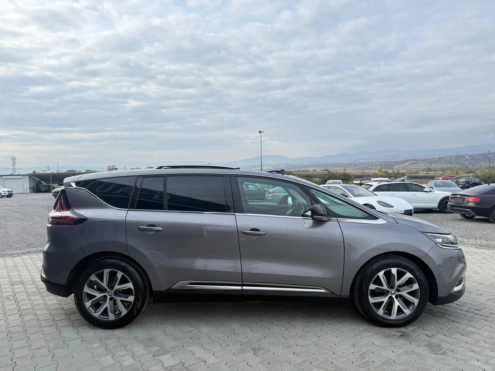 Renault Espace 1.6 dci 160 ks 4 control СОБСТВЕН ЛИЗИНГ  | Mobile.bg — изображение 4