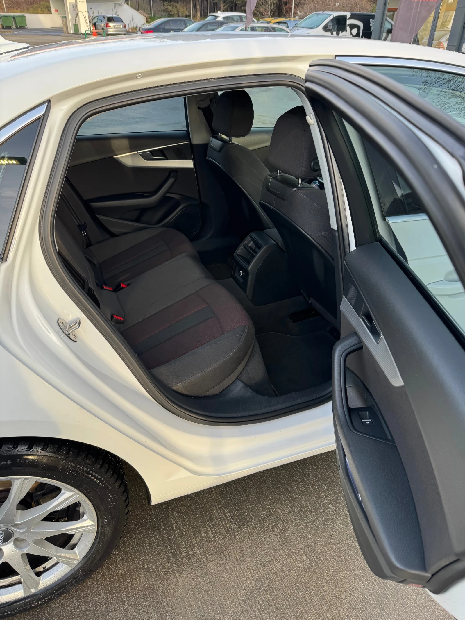 Audi A4 | Mobile.bg   12