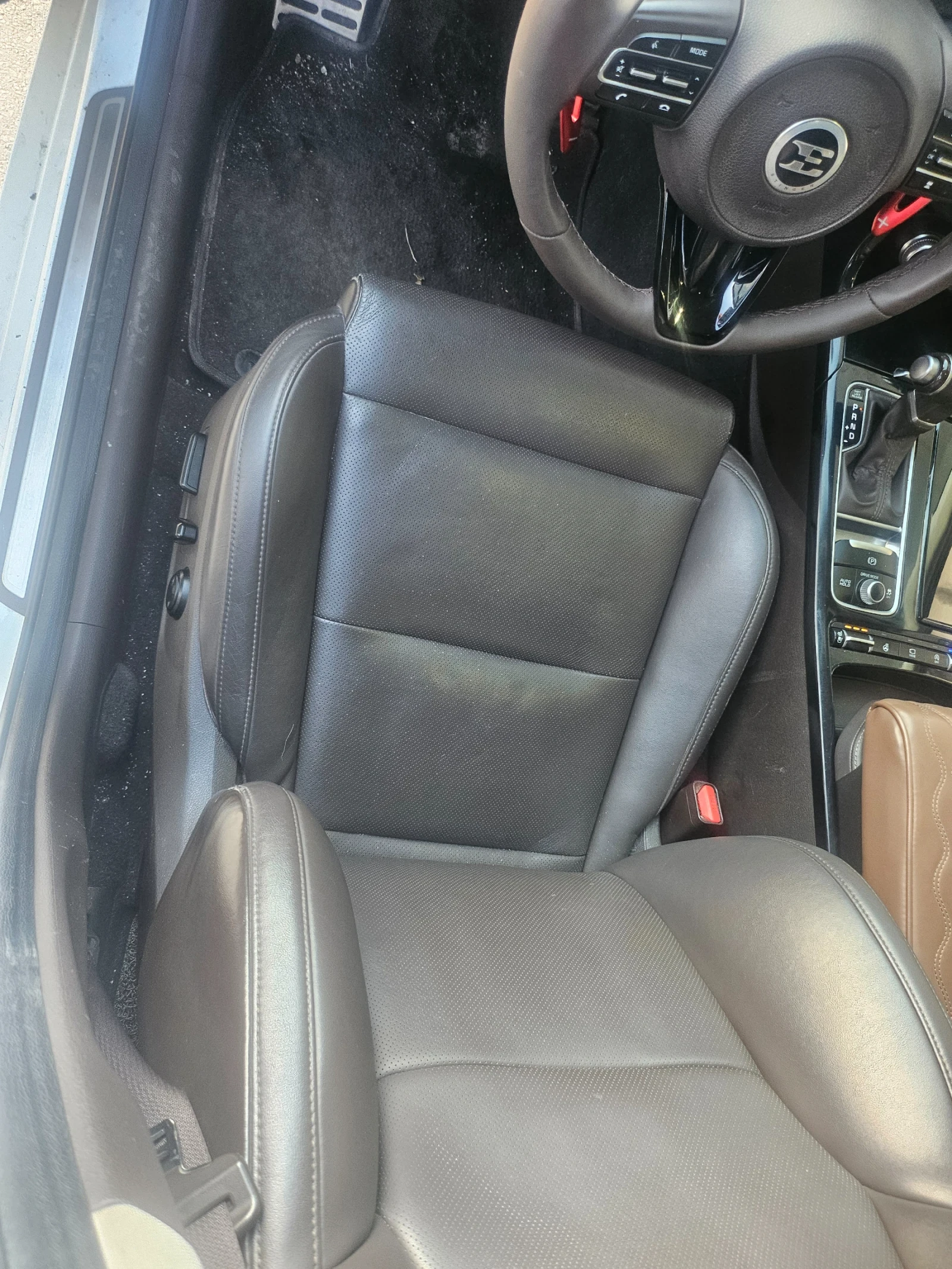 Kia Stinger 2000 Турбо, снимка 10 - Автомобили и джипове - 53864581