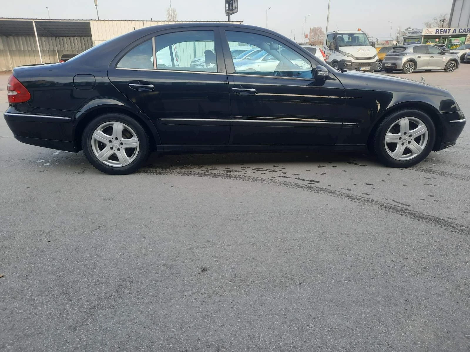 Mercedes-Benz E 320 CDI AVANGARD, снимка 4 - Автомобили и джипове - 53878350