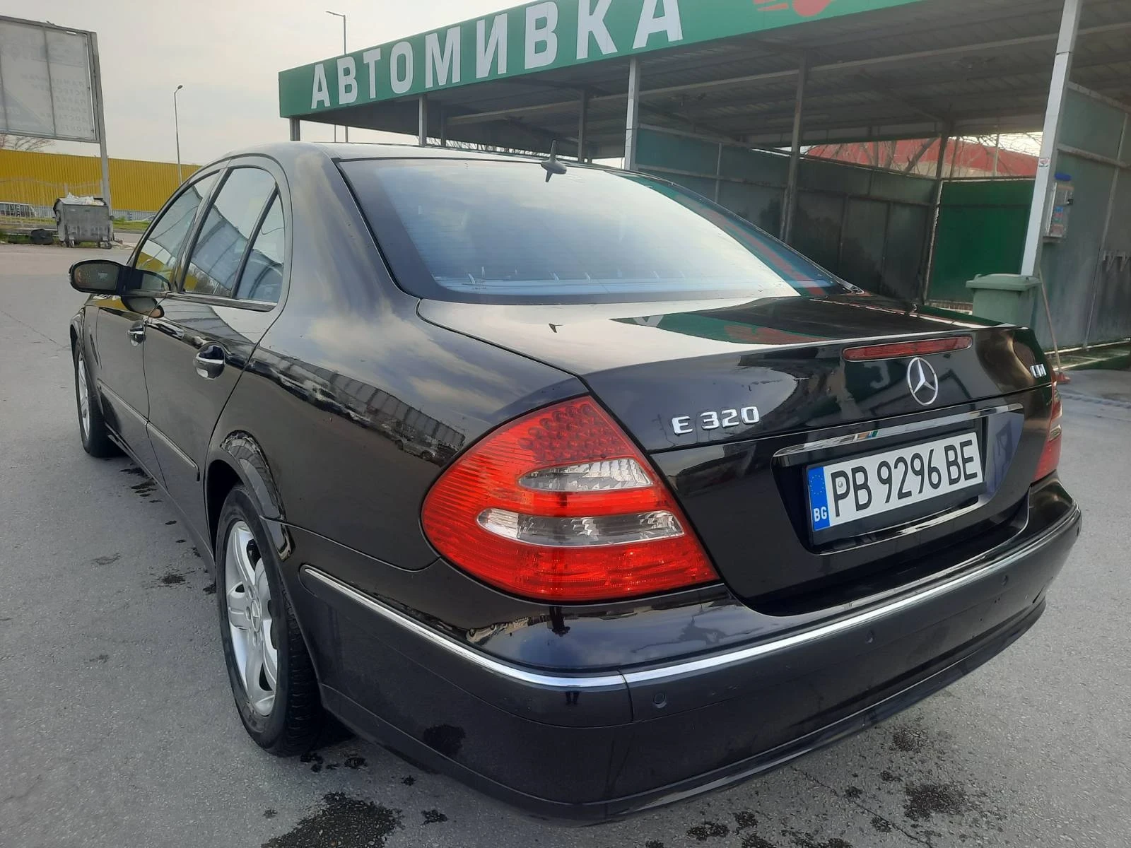 Mercedes-Benz E 320 CDI AVANGARD, снимка 5 - Автомобили и джипове - 53878350