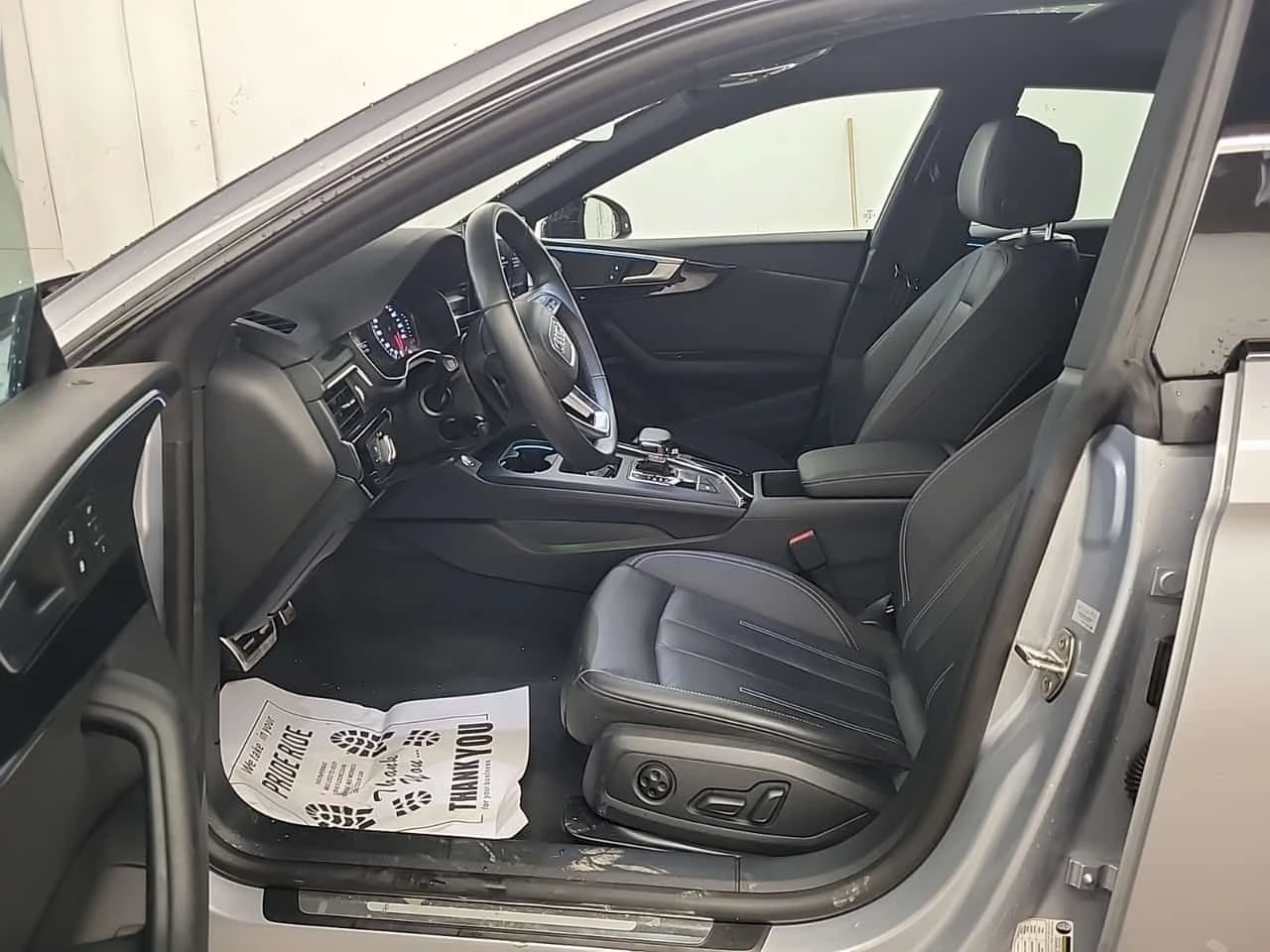 Audi A5 ПАНОРАМА| AMBIENT| ПОДГРЕВИ| CARFAX| 2 КЛЮЧА , снимка 9 - Автомобили и джипове - 53894237