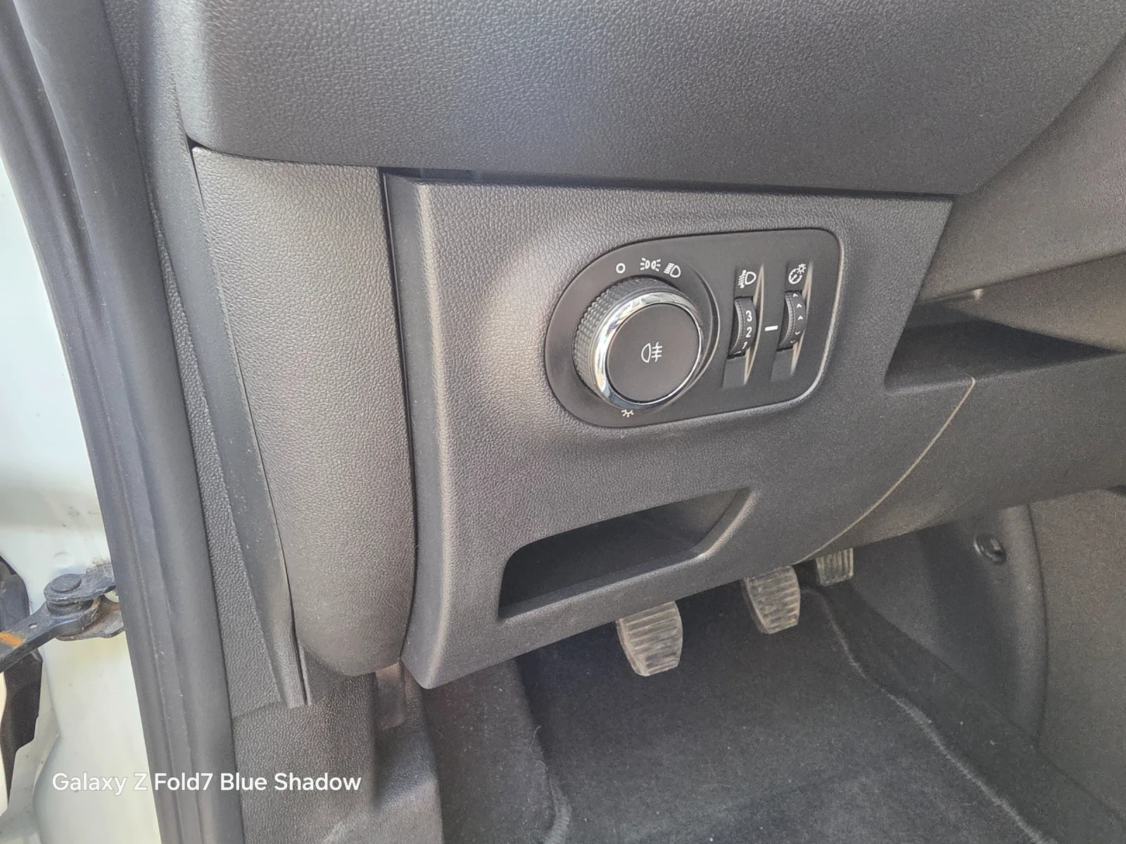 Opel Corsa 1.4 1398 куб.см ПЪРВИ СОБСТВЕНИК, снимка 6 - Автомобили и джипове - 53989688