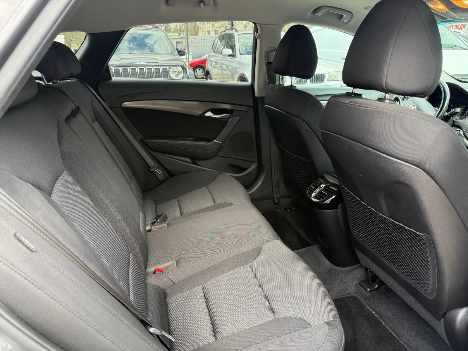 Hyundai I40 1.6CRDI - 136к.с. - Топ състояние, снимка 14 - Автомобили и джипове - 54156042