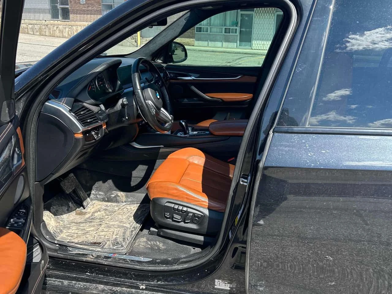 BMW X5M * XDRIVE * 2 КЛЮЧА * КОМПЛЕКТ ГУМИ * 360, снимка 5 - Автомобили и джипове - 54184589