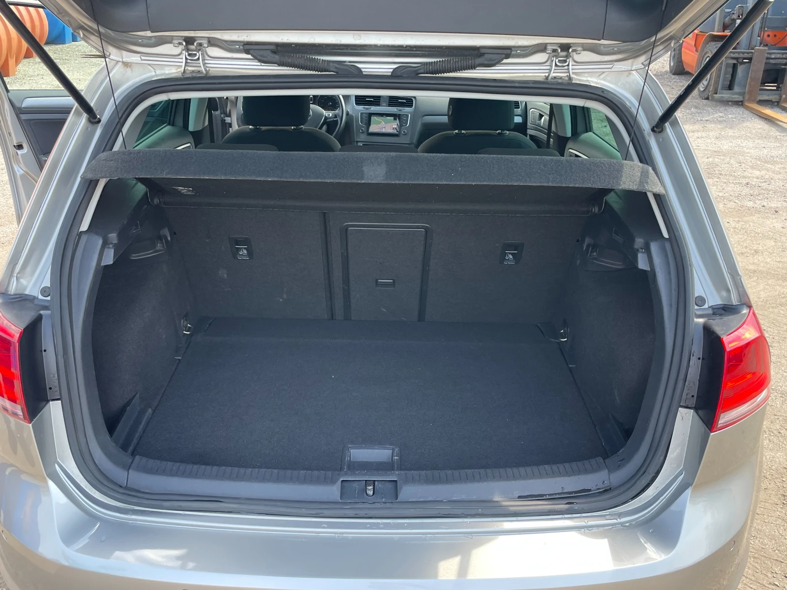 VW Golf ПЕРФЕКТЕН, снимка 12 - Автомобили и джипове - 54563468