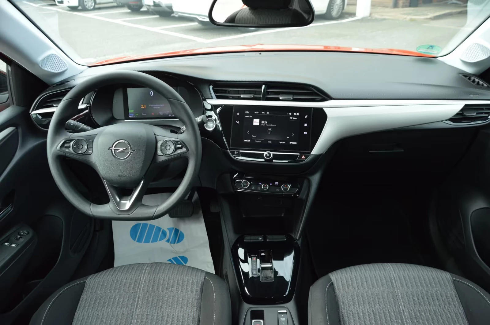 Opel Corsa F-e-EDITION/136HP/CPLAY/DIGI/H.PUMP/LED/KLESS/416q, снимка 7 - Автомобили и джипове - 54942533