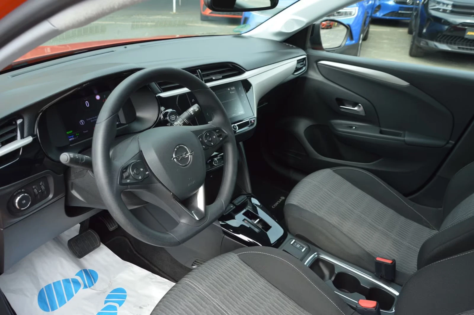 Opel Corsa F-e-EDITION/136HP/CPLAY/DIGI/H.PUMP/LED/KLESS/416q, снимка 6 - Автомобили и джипове - 54942533