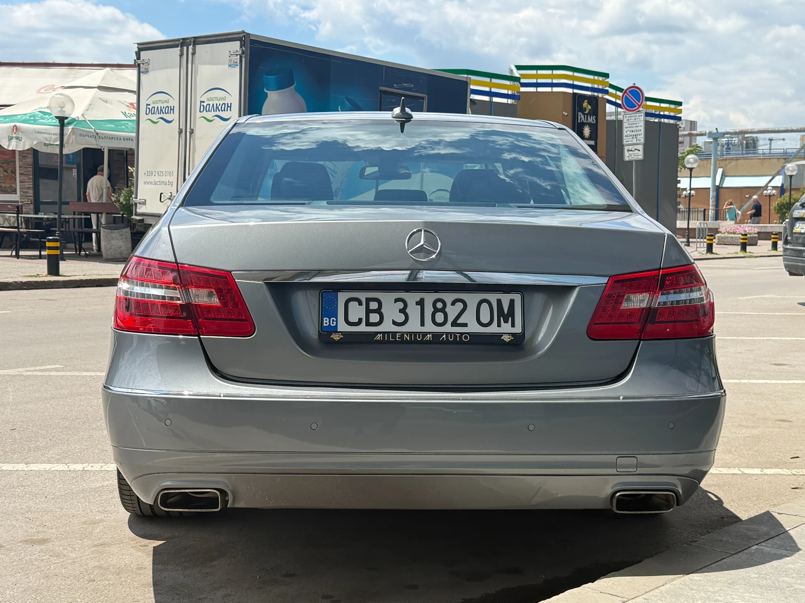Mercedes-Benz E 250 6 МЕСЕЦА ГАРАНЦИЯ/204к.с. Avantgarde/Подгрев, снимка 4 - Автомобили и джипове - 54977330