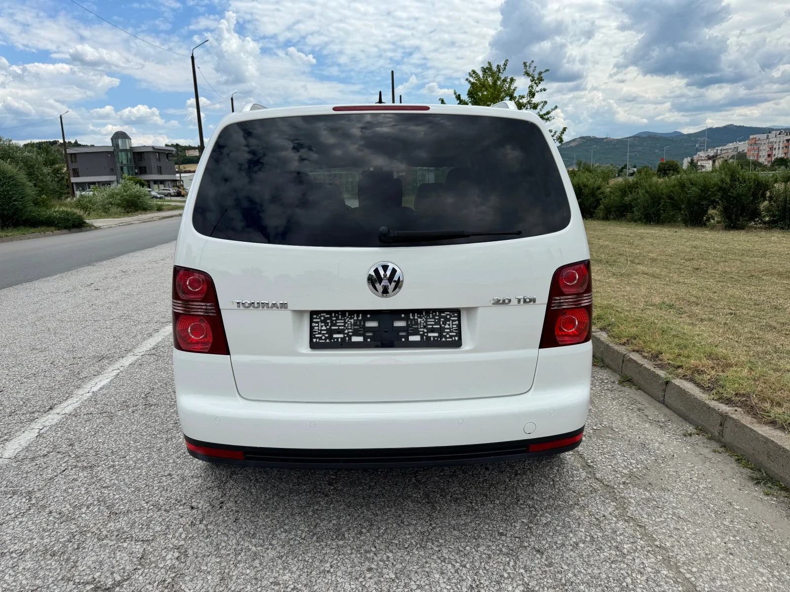 VW Touran 2.0 TDI DSG , снимка 4 - Автомобили и джипове - 55138430