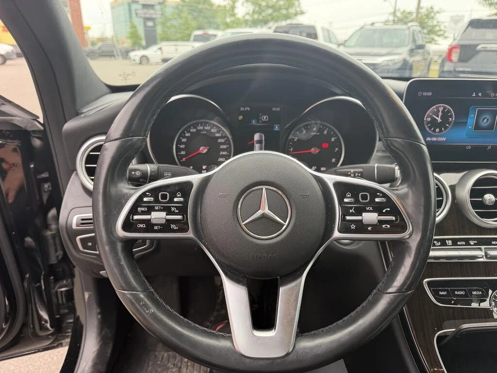 Mercedes-Benz C 300 * 4MATIC * PANO * Автокредит * (Цена до България), снимка 9 - Автомобили и джипове - 55626741