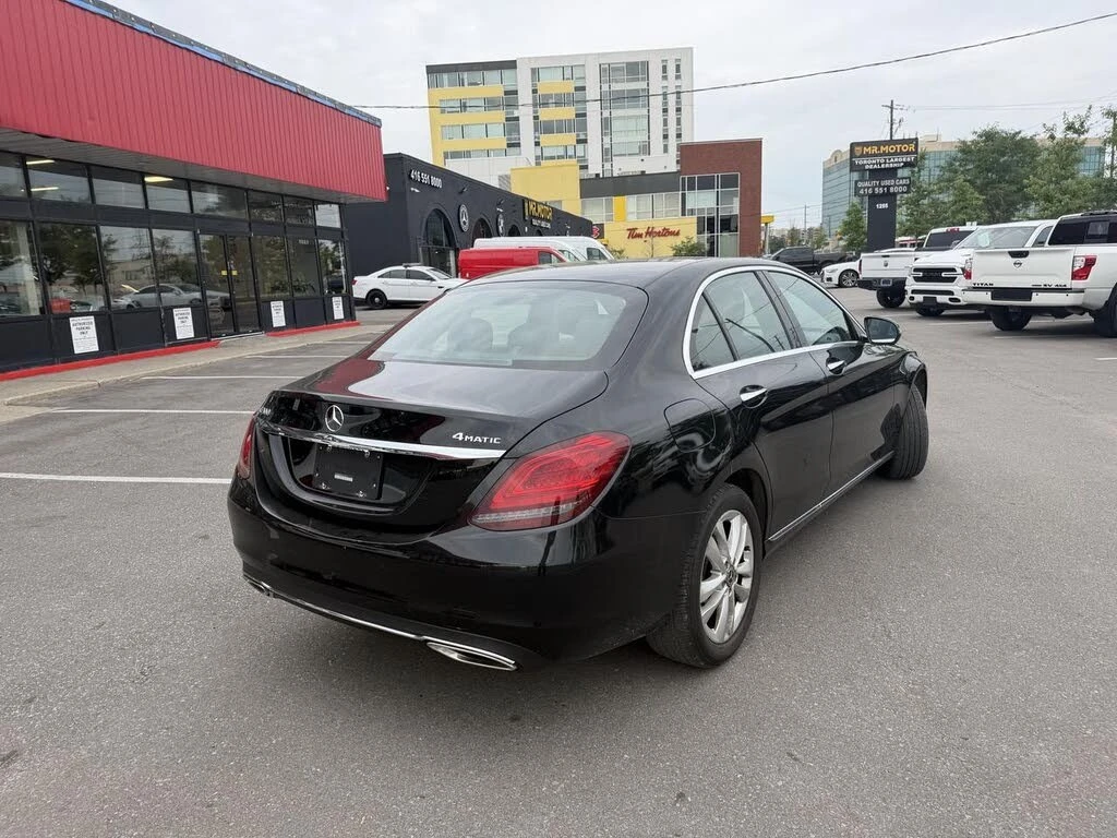 Mercedes-Benz C 300 * 4MATIC * PANO * Автокредит * (Цена до България), снимка 7 - Автомобили и джипове - 55626741