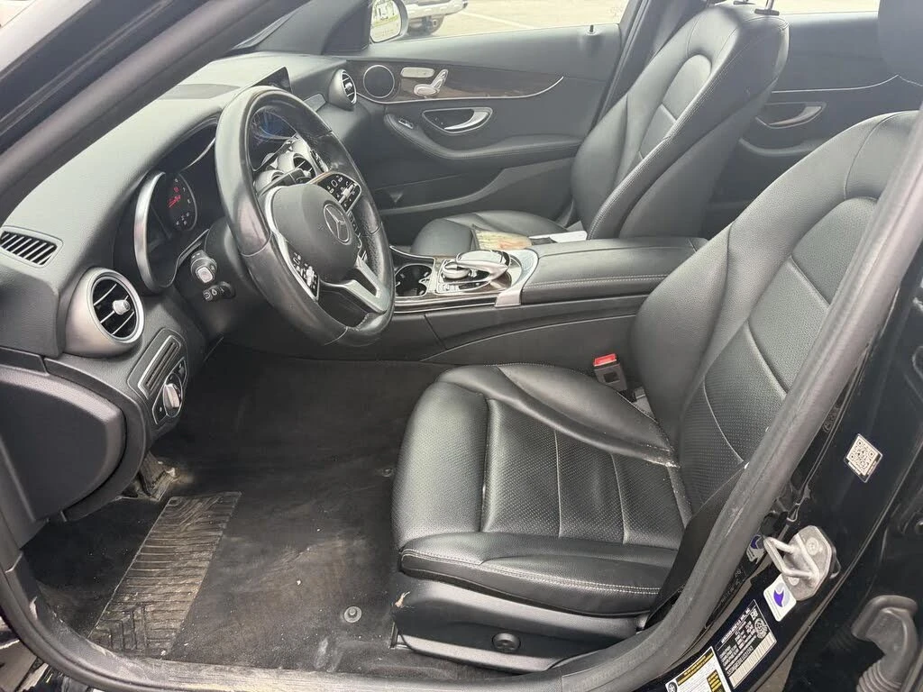 Mercedes-Benz C 300 * 4MATIC * PANO * Автокредит * (Цена до България), снимка 13 - Автомобили и джипове - 55626741