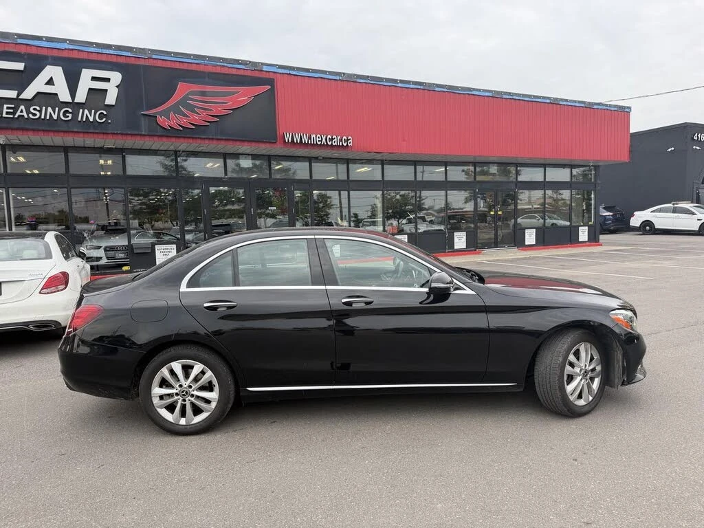 Mercedes-Benz C 300 * 4MATIC * PANO * Автокредит * (Цена до България), снимка 8 - Автомобили и джипове - 55626741