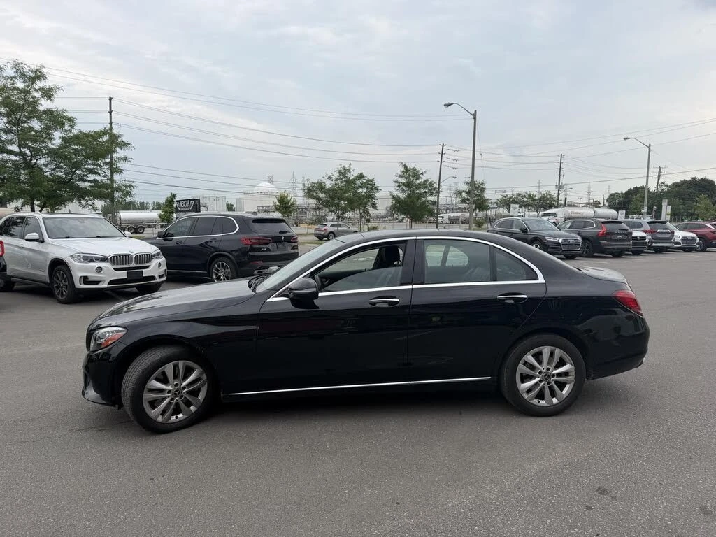 Mercedes-Benz C 300 * 4MATIC * PANO * Автокредит * (Цена до България), снимка 4 - Автомобили и джипове - 55626741