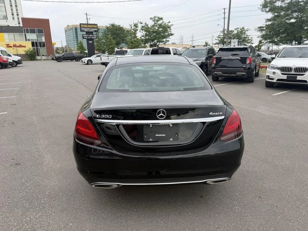 Mercedes-Benz C 300 * 4MATIC * PANO * Автокредит * (Цена до България), снимка 6 - Автомобили и джипове - 55626741