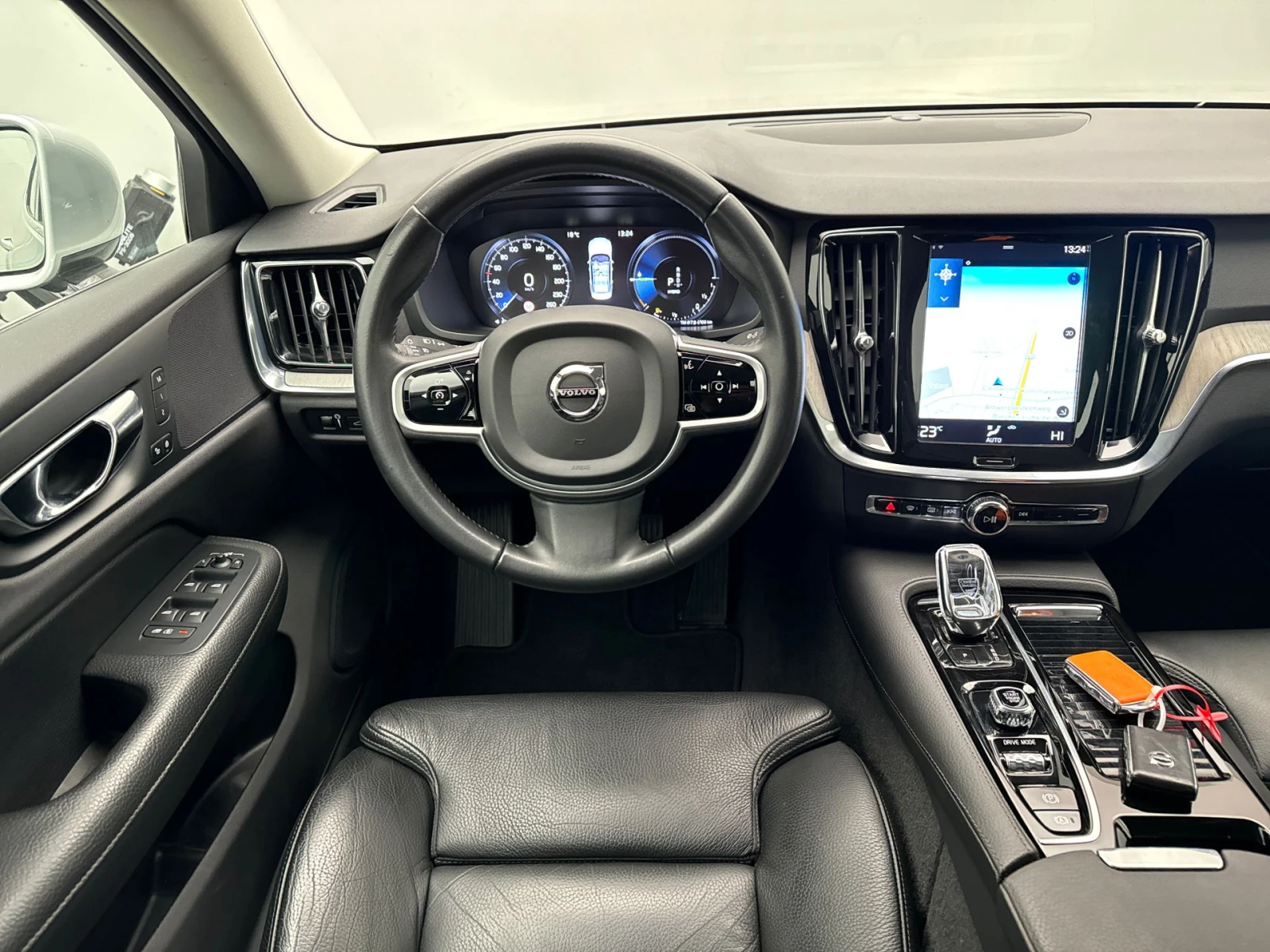 Volvo S60 T8 Inscription - AWD - Hybrid, снимка 7 - Автомобили и джипове - 55642123