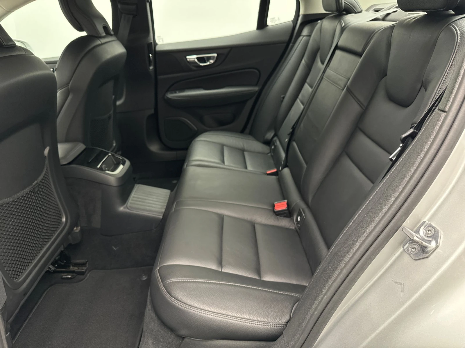 Volvo S60 T8 Inscription - AWD - Hybrid, снимка 8 - Автомобили и джипове - 55642123