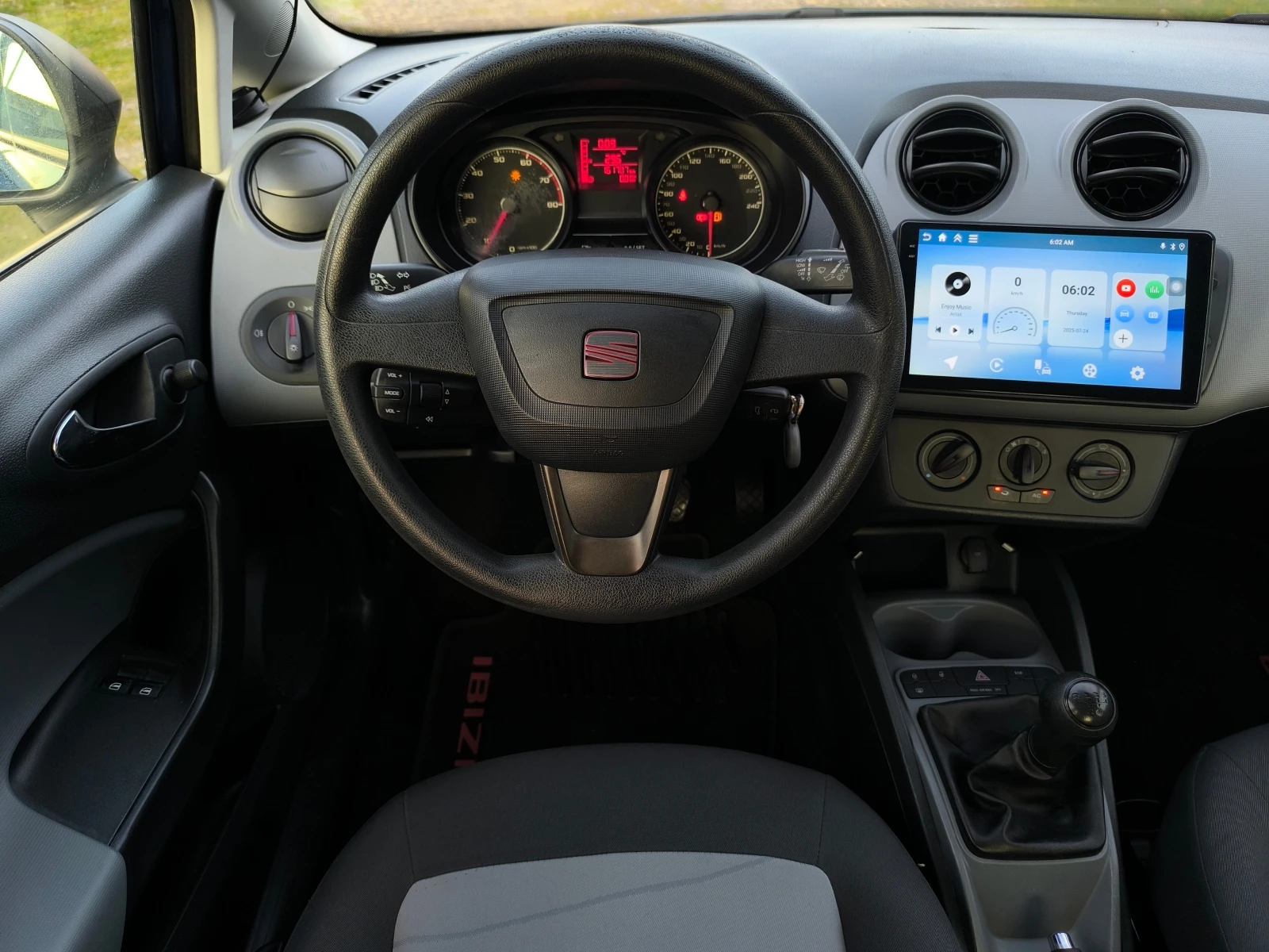 Seat Ibiza FACE-1.2i-60кс-НАВИ-КЛИМА-ANDROID-EURO 5-ПЕРФЕКТНА, снимка 11 - Автомобили и джипове - 55726717