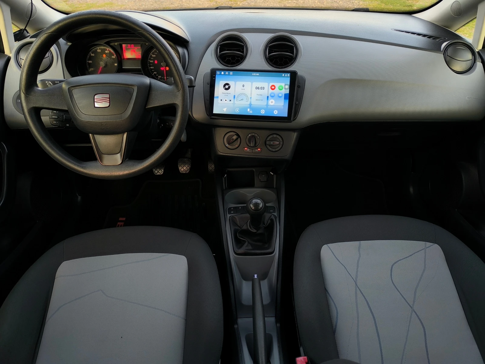 Seat Ibiza FACE-1.2i-60кс-НАВИ-КЛИМА-ANDROID-EURO 5-ПЕРФЕКТНА, снимка 13 - Автомобили и джипове - 55726717