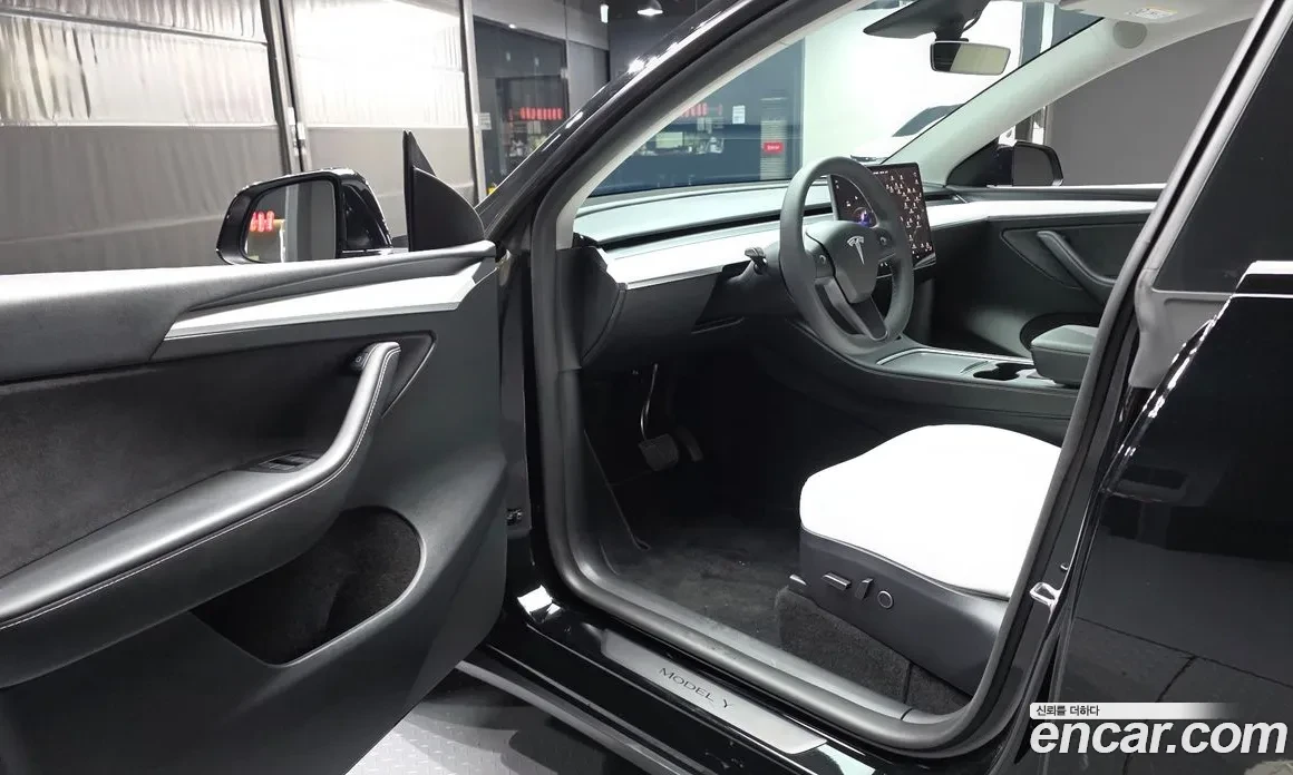 Tesla Model Y LONG RANGE * КРАЙНА ЦЕНА* FULL MAX, снимка 6 - Автомобили и джипове - 56637821