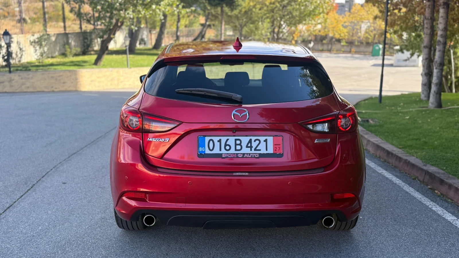 Mazda 3 HeadUp* КАМЕРА* BOSE* KeyL* ПОДГРЕВ* FULL, снимка 3 - Автомобили и джипове - 56713075