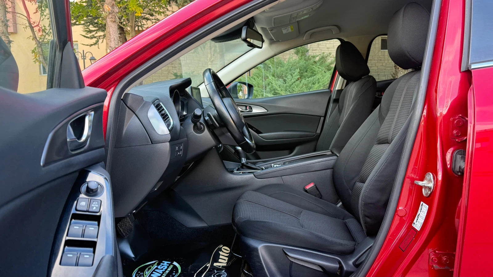 Mazda 3 HeadUp* КАМЕРА* BOSE* KeyL* ПОДГРЕВ* FULL, снимка 7 - Автомобили и джипове - 56713075